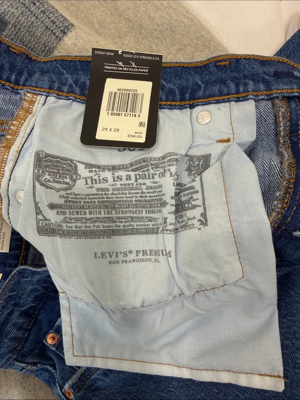 Levi's Women's Straight Jeans - Classic Blue Denim - Picture 6 of 6